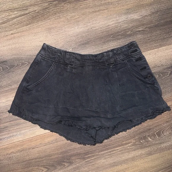 American Eagle Outfitters Dark Gray Denim Skort - Picture 2 of 6